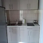 Ivan Apartamento Vantacici